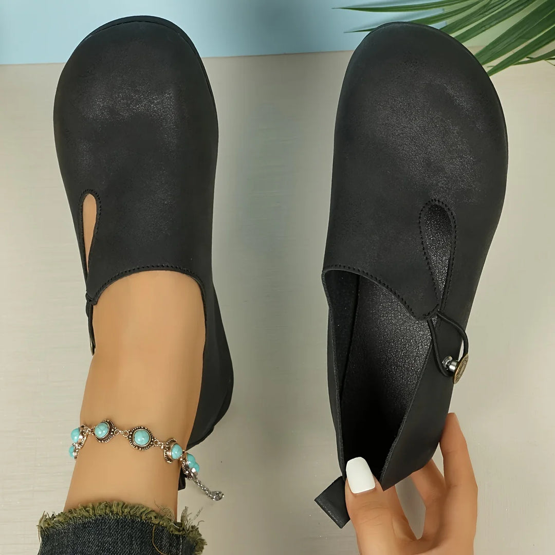 LYVIA Style | The Essence