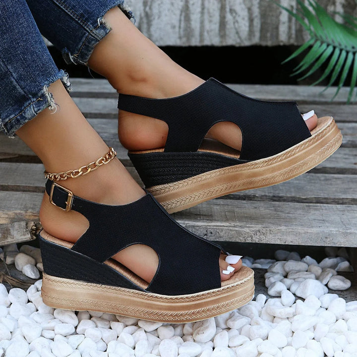 Agnes – Refined Orthopedic Sandals